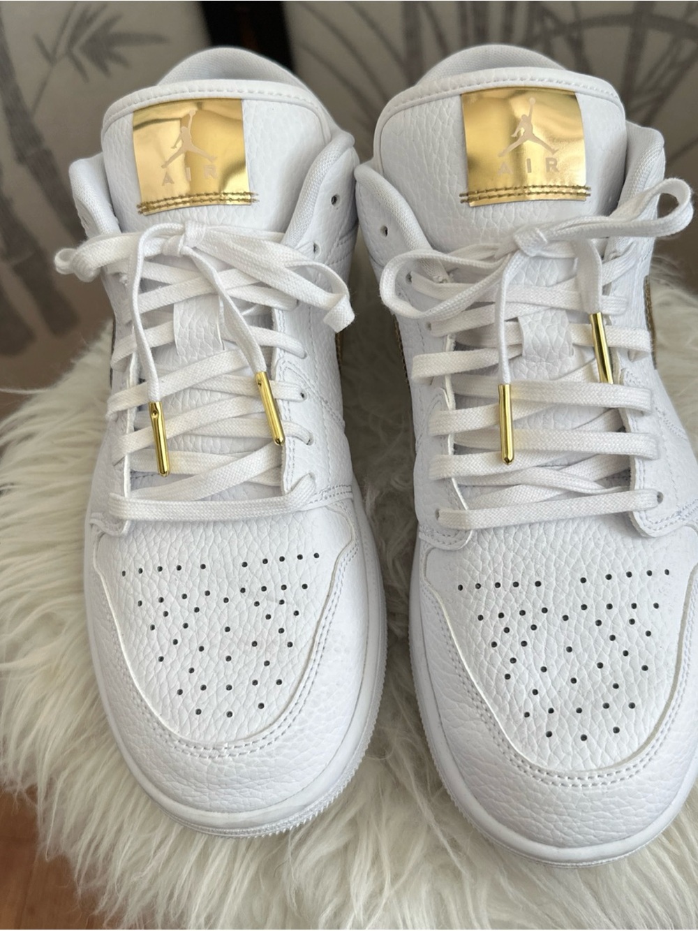 Nike Women’s Air Jordan 1 Low SE White Metallic Gold Sneakers CZ4776 100, 9.5